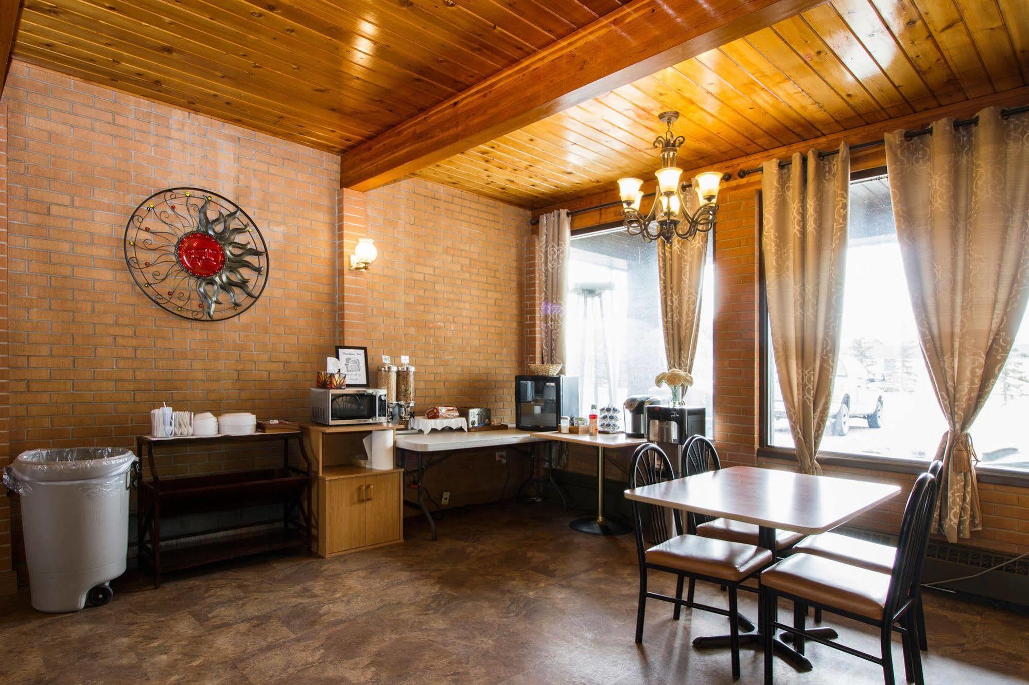 Lagana Hotel Lanigan Екстер'єр фото